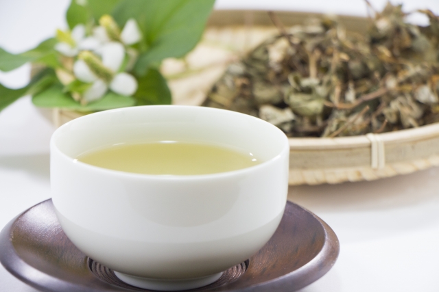 雑草茶 とは