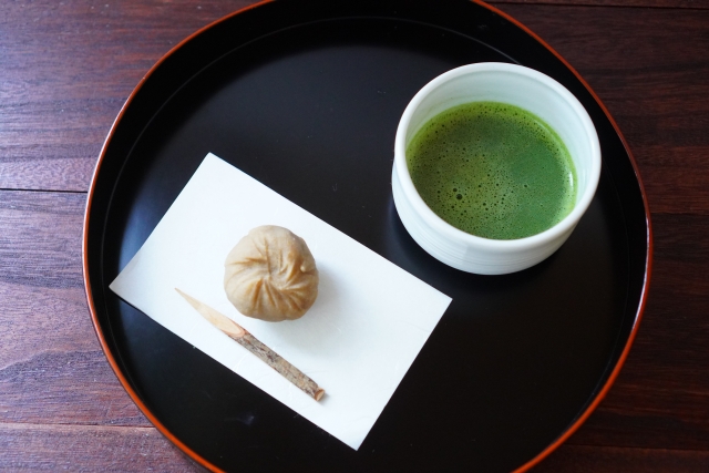お茶 菓子 出し方 懐紙