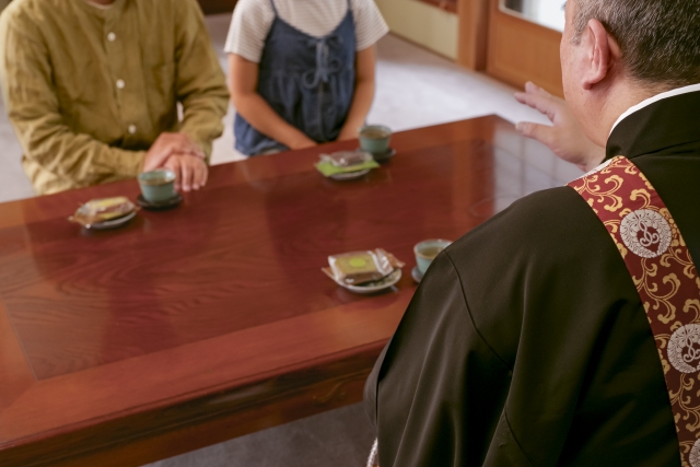 お 坊さん お茶 菓子 出し 方