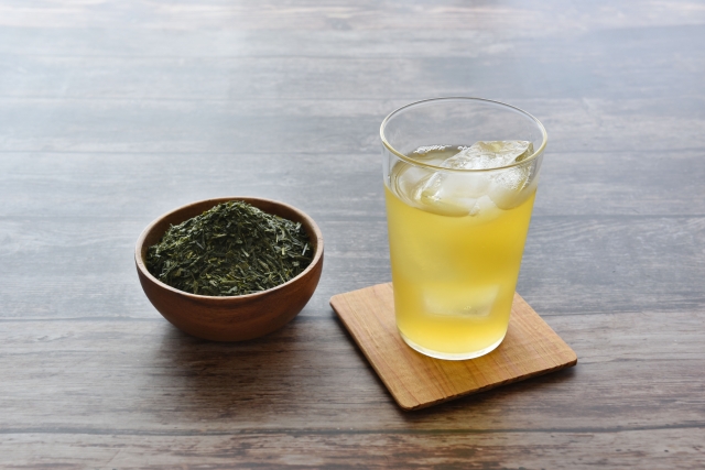 氷出し緑茶 カフェイン