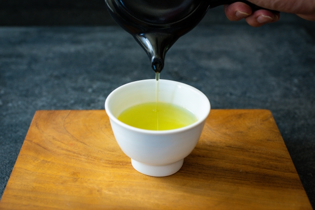 秋摘み茶 カフェイン