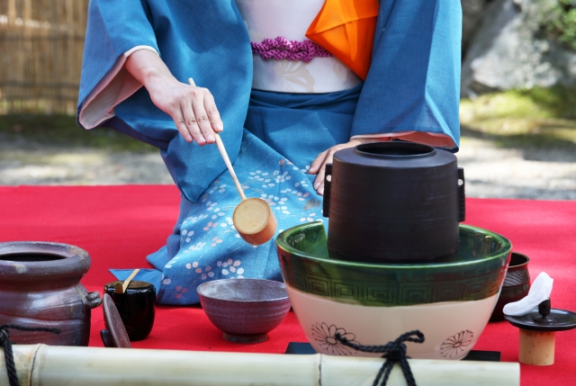 上流階級の遊び、闘茶（茶歌舞伎）とは？歴史やルールをご紹介