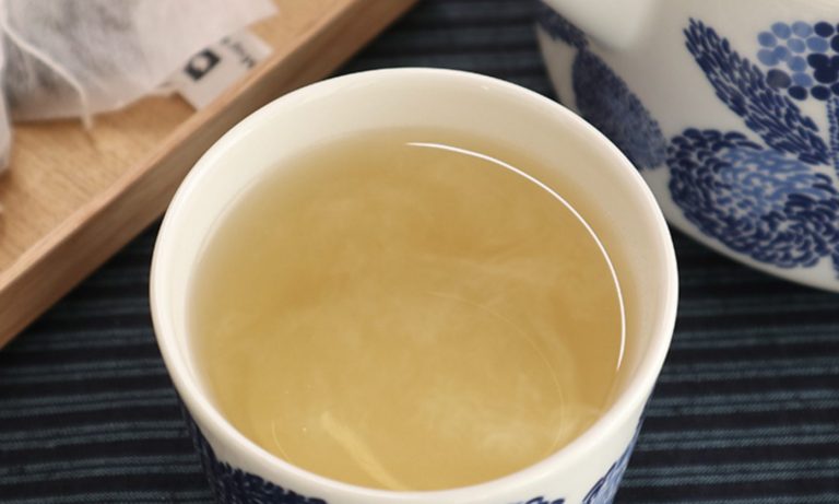 台湾烏龍茶とは?華やかな香りと味が特徴のフルーティーな烏龍茶 | CHANOYU