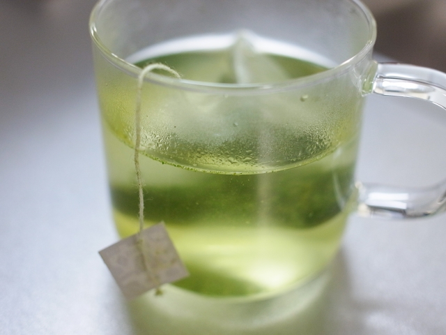 緑茶 茶色く なる