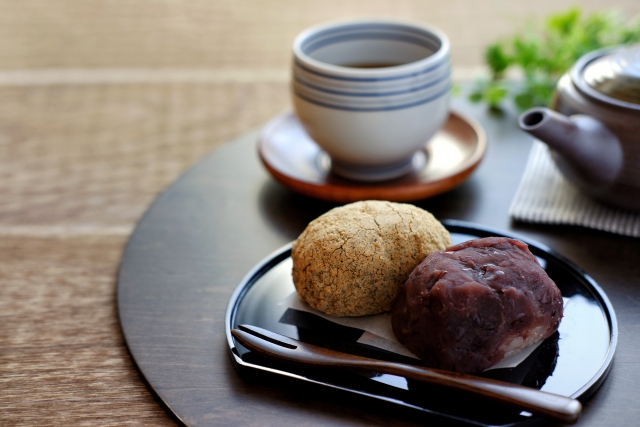 お茶 お 菓子 出し 方