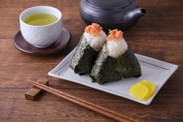 お茶 に 合う 食べ物